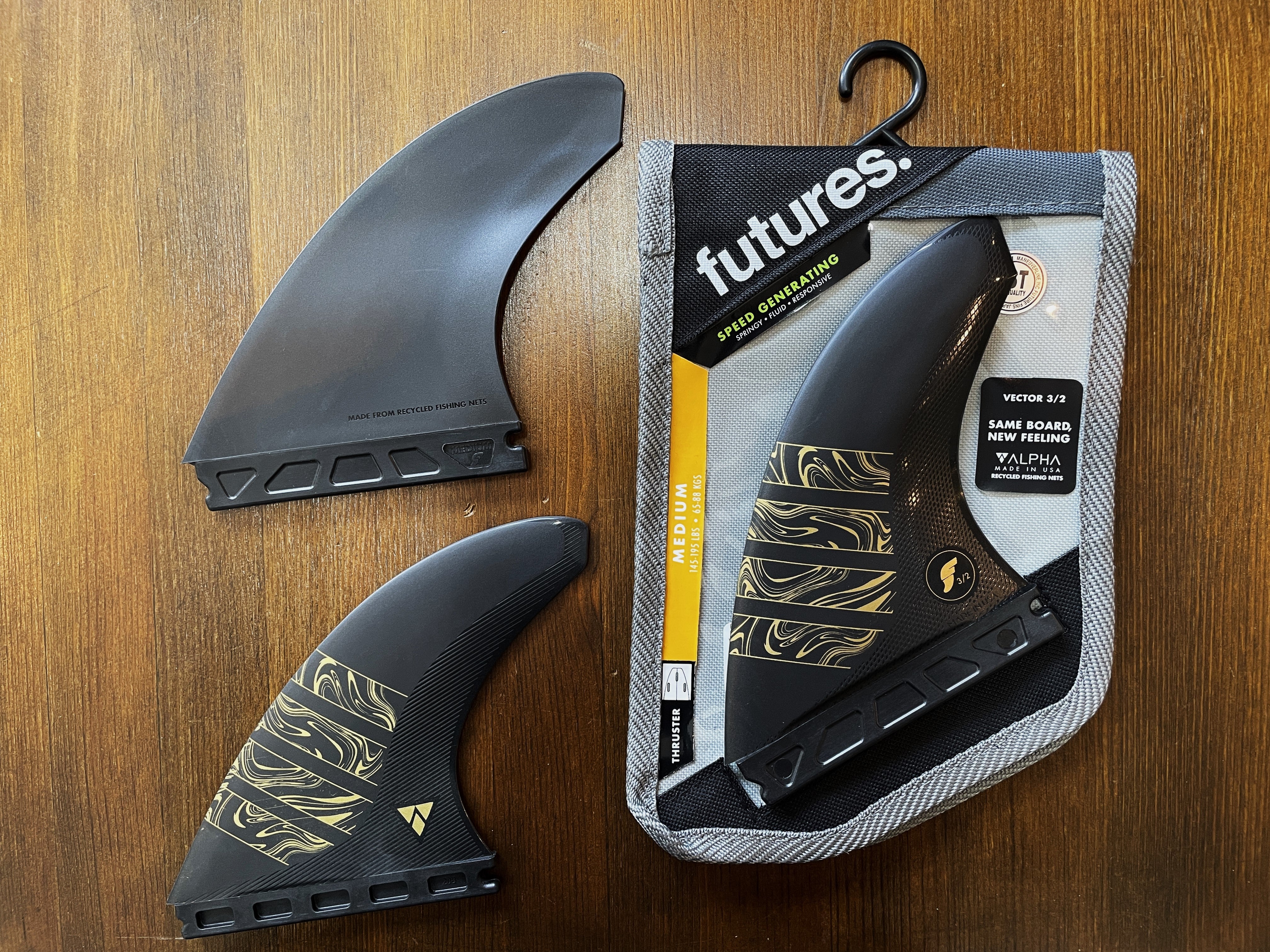 Futures Fins Vector 3/2 Alpha (M) ベクター トライフィン
